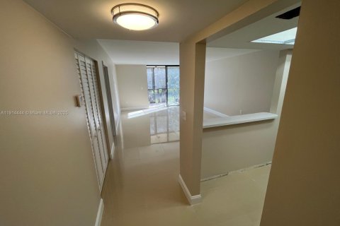 Copropriété à vendre à Lauderhill, Floride: 1 chambre, 77.39 m2 № 2082432 - photo 2
