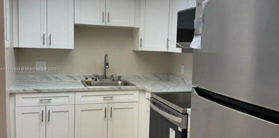 Condo à Lauderhill, Floride, 1 chambre  № 2082432