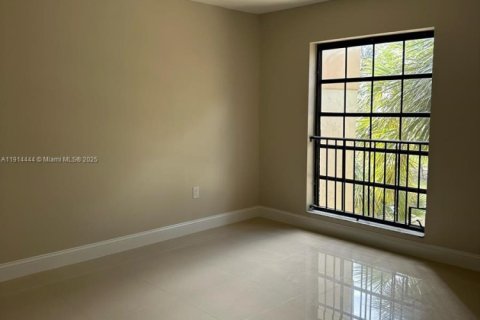 Copropriété à vendre à Lauderhill, Floride: 1 chambre, 77.39 m2 № 2082432 - photo 11