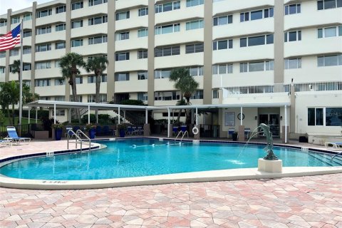 Copropriété à vendre à Belleair Bluffs, Floride: 1 chambre, 97.55 m2 № 2413951 - photo 28