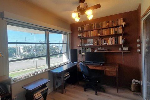 Copropriété à vendre à Belleair Bluffs, Floride: 1 chambre, 97.55 m2 № 2413951 - photo 25
