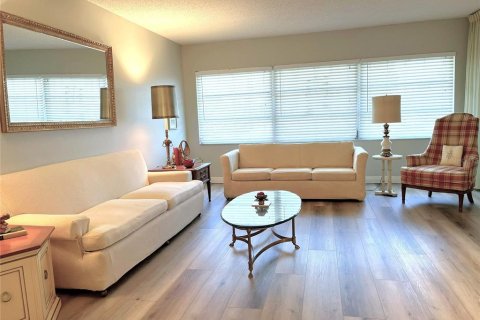 Copropriété à vendre à Belleair Bluffs, Floride: 1 chambre, 97.55 m2 № 2413951 - photo 11