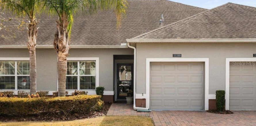 Villa ou maison à Clermont, Floride 2 chambres, 127.65 m2 № 2198555