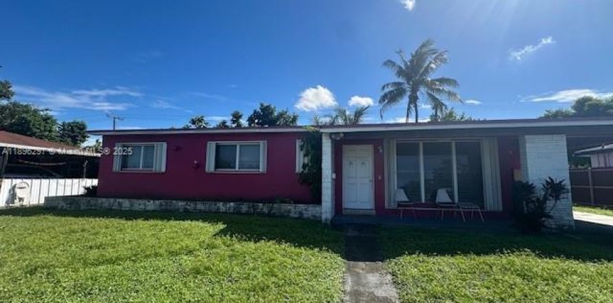 Villa ou maison à Miami, Floride 3 chambres, 104.79 m2 № 1949597