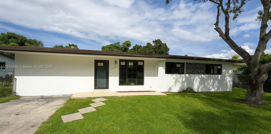 Casa en Miami, Florida 4 dormitorios, 252.88 m2 № 1970135