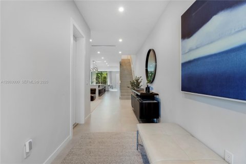 Townhouse in Miami, Florida 4 bedrooms, 269.6 sq.m. № 2066220 - photo 3