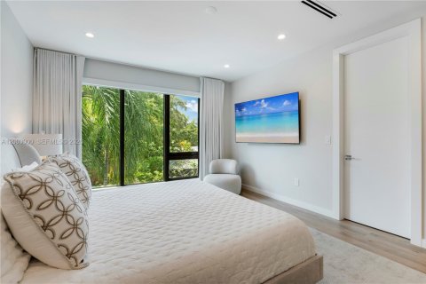 Townhouse in Miami, Florida 4 bedrooms, 269.6 sq.m. № 2066220 - photo 30