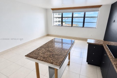Condo in Miami, Florida № 2399975 - photo 3