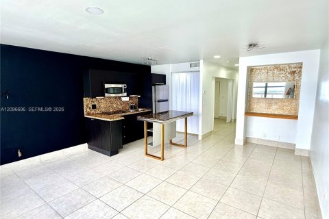 Condo in Miami, Florida № 2399975 - photo 5