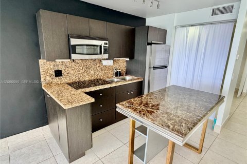 Condo in Miami, Florida № 2399975 - photo 4