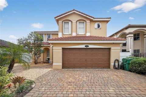 House in Miami, Florida 4 bedrooms, 282.7 sq.m. № 2310352