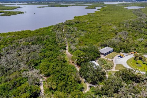Condo in New Smyrna Beach, Florida, 2 bedrooms  № 1886213 - photo 18