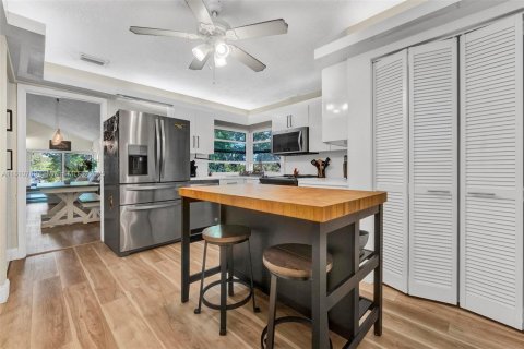 Condo in Lauderhill, Florida, 2 bedrooms  № 1761750 - photo 20