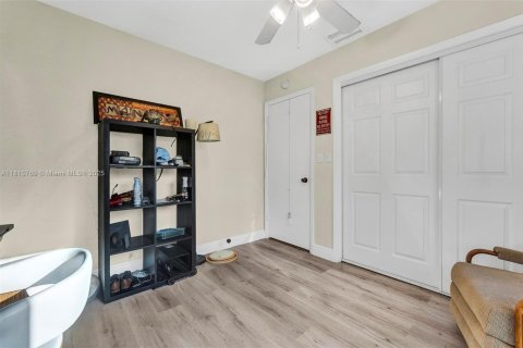 Condo in Lauderhill, Florida, 2 bedrooms  № 1761750 - photo 29