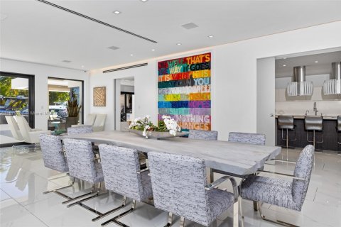 Casa en venta en North Miami, Florida, 6 dormitorios, 534.19 m2 № 1958375 - foto 7