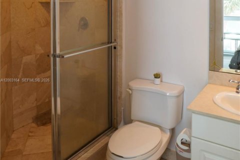 Copropriété à vendre à Aventura, Floride: 3 chambres, 197.88 m2 № 2270383 - photo 24