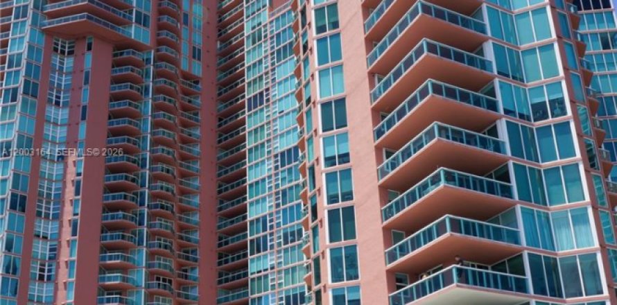 Condo à Aventura, Floride, 3 chambres  № 2270383