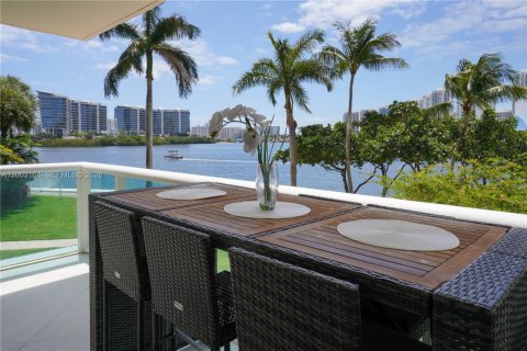Copropriété à vendre à Aventura, Floride: 3 chambres, 197.88 m2 № 2270383 - photo 19
