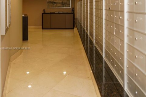 Copropriété à vendre à Aventura, Floride: 3 chambres, 197.88 m2 № 2270383 - photo 30