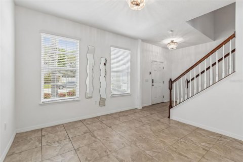 Casa en venta en Zephyrhills, Florida, 4 dormitorios, 250.93 m2 № 2105829 - foto 18