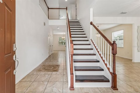 Casa en venta en Zephyrhills, Florida, 4 dormitorios, 250.93 m2 № 2105829 - foto 6