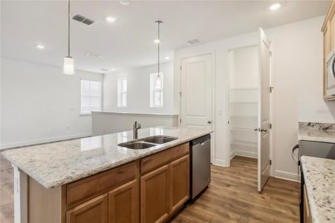 House in Orlando, Florida 1 bedroom, 70.88 sq.m. № 2218154 - photo 7