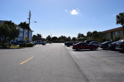 Condominio en alquiler en Pompano Beach, Florida, 1 dormitorio, 65.03 m2 № 1182261 - foto 1