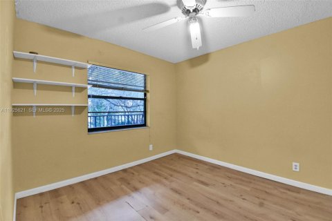 Купить кондоминиум в Плантация, Флорида 2 спальни, № 2035280 - фото 15