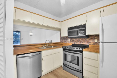 Купить кондоминиум в Плантация, Флорида 2 спальни, № 2035280 - фото 6