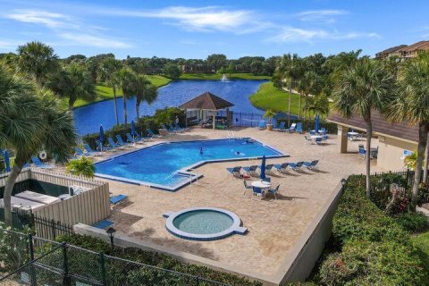 Adosado en alquiler en Jupiter, Florida, 2 dormitorios, 110.37 m2 № 1221150 - foto 1