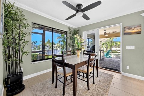 Villa ou maison à vendre à Punta Gorda, Floride: 4 chambres, 290.51 m2 № 2398939 - photo 30