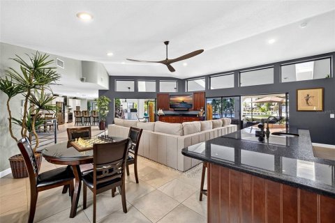 Villa ou maison à vendre à Punta Gorda, Floride: 4 chambres, 290.51 m2 № 2398939 - photo 12