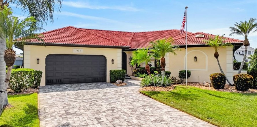 Villa ou maison à Punta Gorda, Floride 4 chambres, 290.51 m2 № 2398939