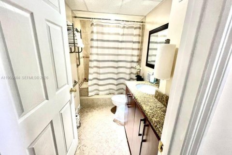 Copropriété à vendre à Hollywood, Floride: 1 chambre, 81.2 m2 № 2009690 - photo 8