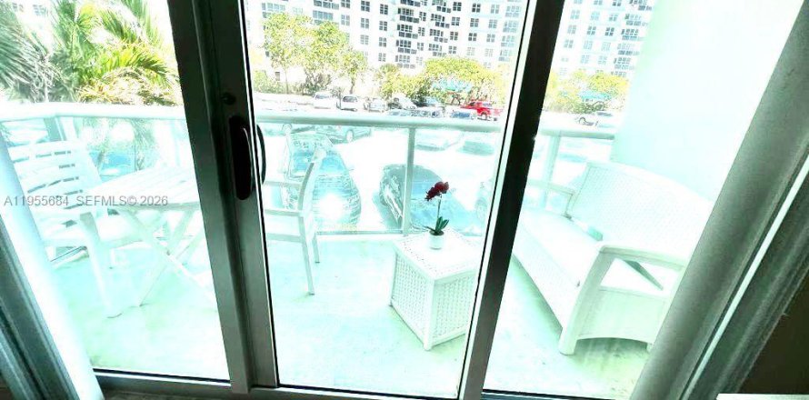 Condo à Hollywood, Floride, 1 chambre № 2009690