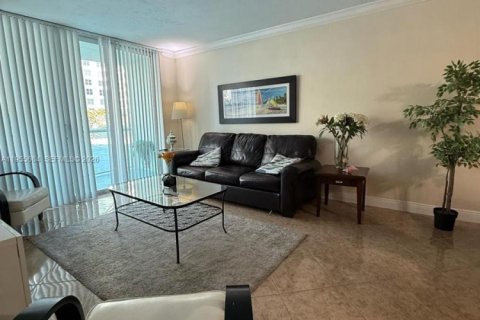 Copropriété à vendre à Hollywood, Floride: 1 chambre, 81.2 m2 № 2009690 - photo 6