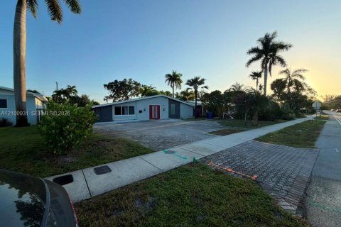 House in Fort Lauderdale, Florida 6 bedrooms, 196.77 sq.m. № 2402448 - photo 7