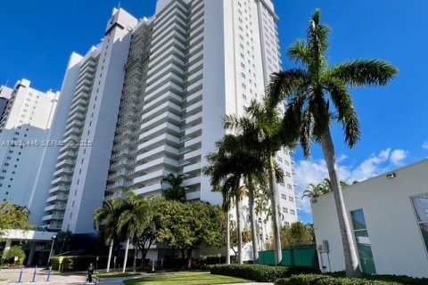 Купить кондоминиум в Норт-Майами, Флорида 2 спальни, 148.92м2, № 2053693 - фото 28