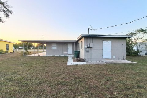 Villa ou maison à vendre à Port Charlotte, Floride: 3 chambres, 101.45 m2 № 2212586 - photo 25