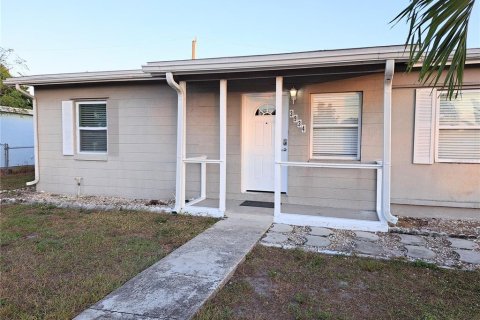 Villa ou maison à vendre à Port Charlotte, Floride: 3 chambres, 101.45 m2 № 2212586 - photo 2