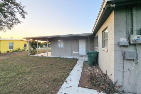 Villa ou maison à vendre à Port Charlotte, Floride: 3 chambres, 101.45 m2 № 2212586 - photo 23