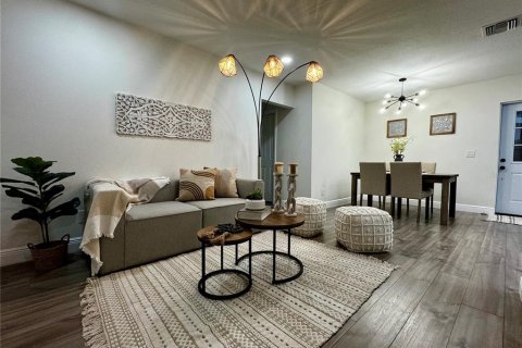Villa ou maison à louer à Saint Petersburg, Floride: 3 chambres, 134.71 m2 № 1835424 - photo 13