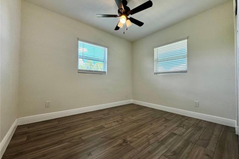 Villa ou maison à louer à Saint Petersburg, Floride: 3 chambres, 134.71 m2 № 1835424 - photo 27