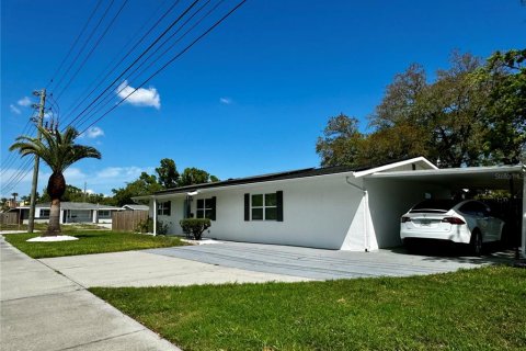 Villa ou maison à louer à Saint Petersburg, Floride: 3 chambres, 134.71 m2 № 1835424 - photo 3