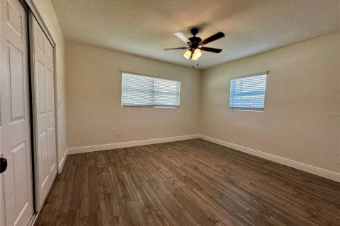Villa ou maison à louer à Saint Petersburg, Floride: 3 chambres, 134.71 m2 № 1835424 - photo 26