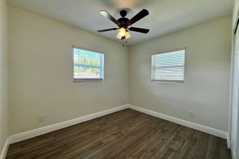 Villa ou maison à louer à Saint Petersburg, Floride: 3 chambres, 134.71 m2 № 1835424 - photo 23