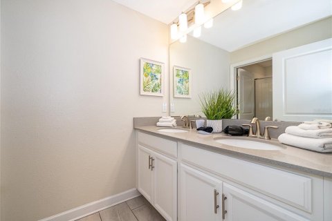 Townhouse in STOREY LAKE in Kissimmee, Florida 4 bedrooms, 177.81 sq.m. № 2099386 - photo 19