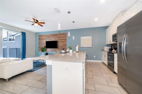 Townhouse in STOREY LAKE in Kissimmee, Florida 4 bedrooms, 177.81 sq.m. № 2099386 - photo 12