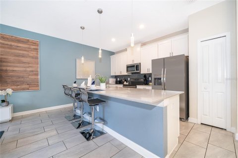 Townhouse in STOREY LAKE in Kissimmee, Florida 4 bedrooms, 177.81 sq.m. № 2099386 - photo 10