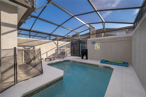 Townhouse in STOREY LAKE in Kissimmee, Florida 4 bedrooms, 177.81 sq.m. № 2099386 - photo 25